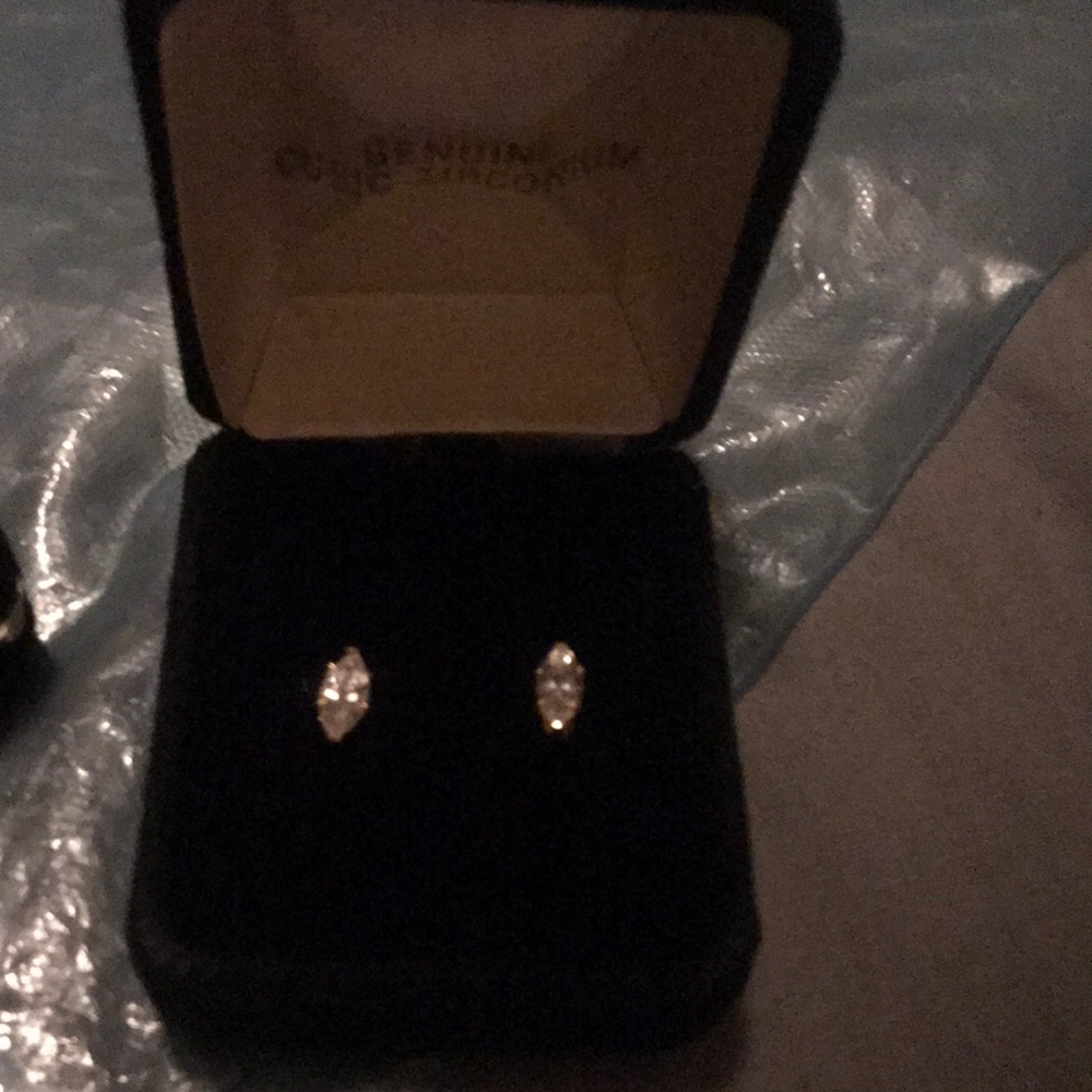 Beautiful Cubic Zirconia Diamond Earrings